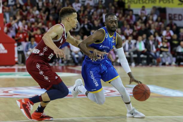 斯图加特一 斯图加特一