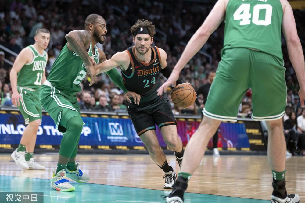 效力多年 效力多年