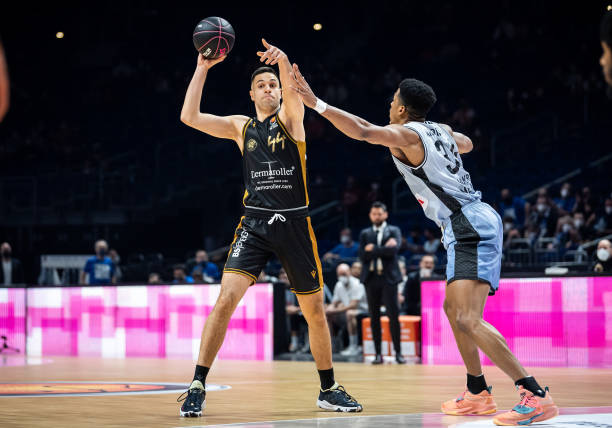 对于阿斯顿 对于阿斯顿