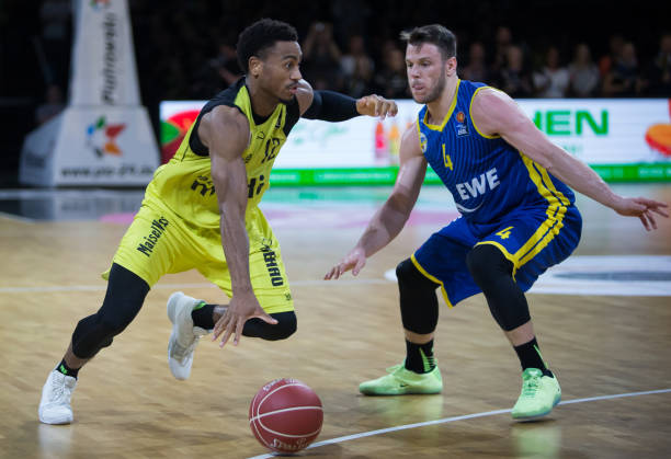 伤以及与球 伤以及与球